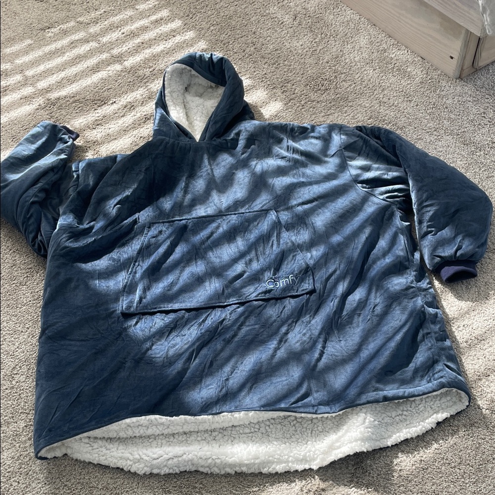 The Comfy Sherpa lined wearable blanket Navy blue